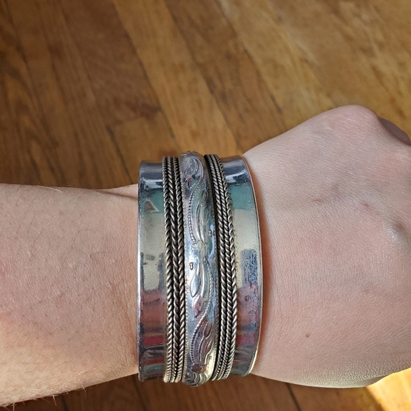 Silvertone Thick Wide Etched Boho Cuff - Picture 5 of 6